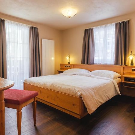 Guesthouse By The Rex Zermatt Buitenkant foto